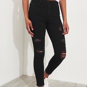 Hollister Women’s High Rise Ripped Jeans